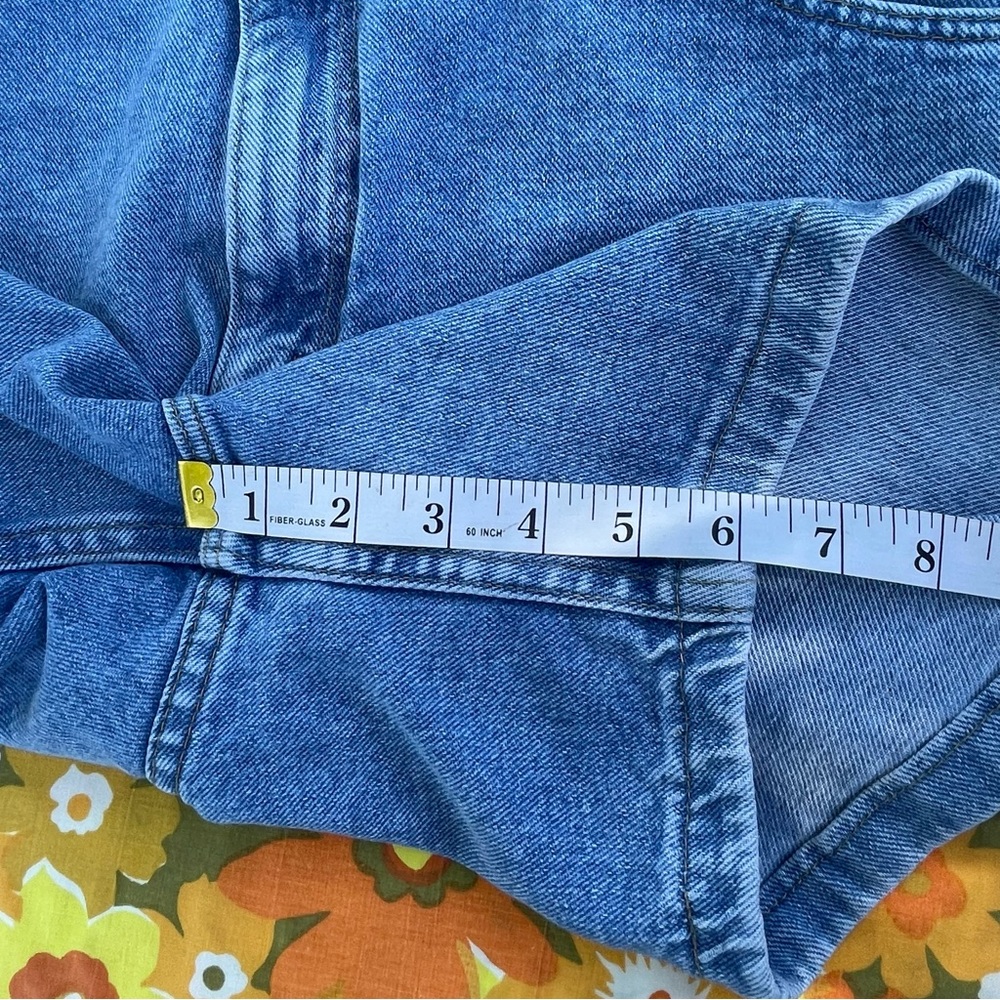 Vintage 90’s Wrangler Denim Mom Shorts - Picture 5 of 8